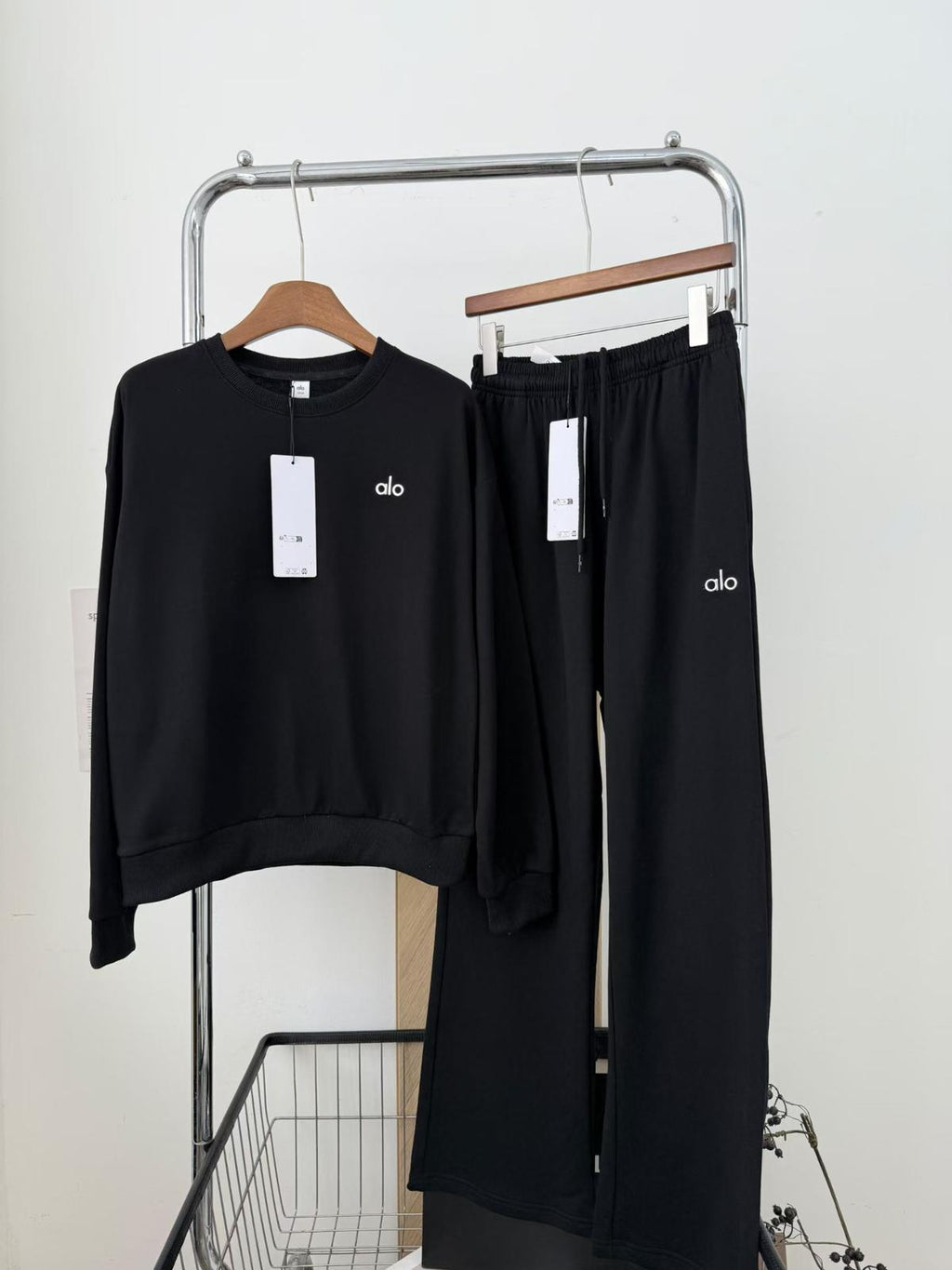 Premium Alo Set Crewneck – Comfort & Style