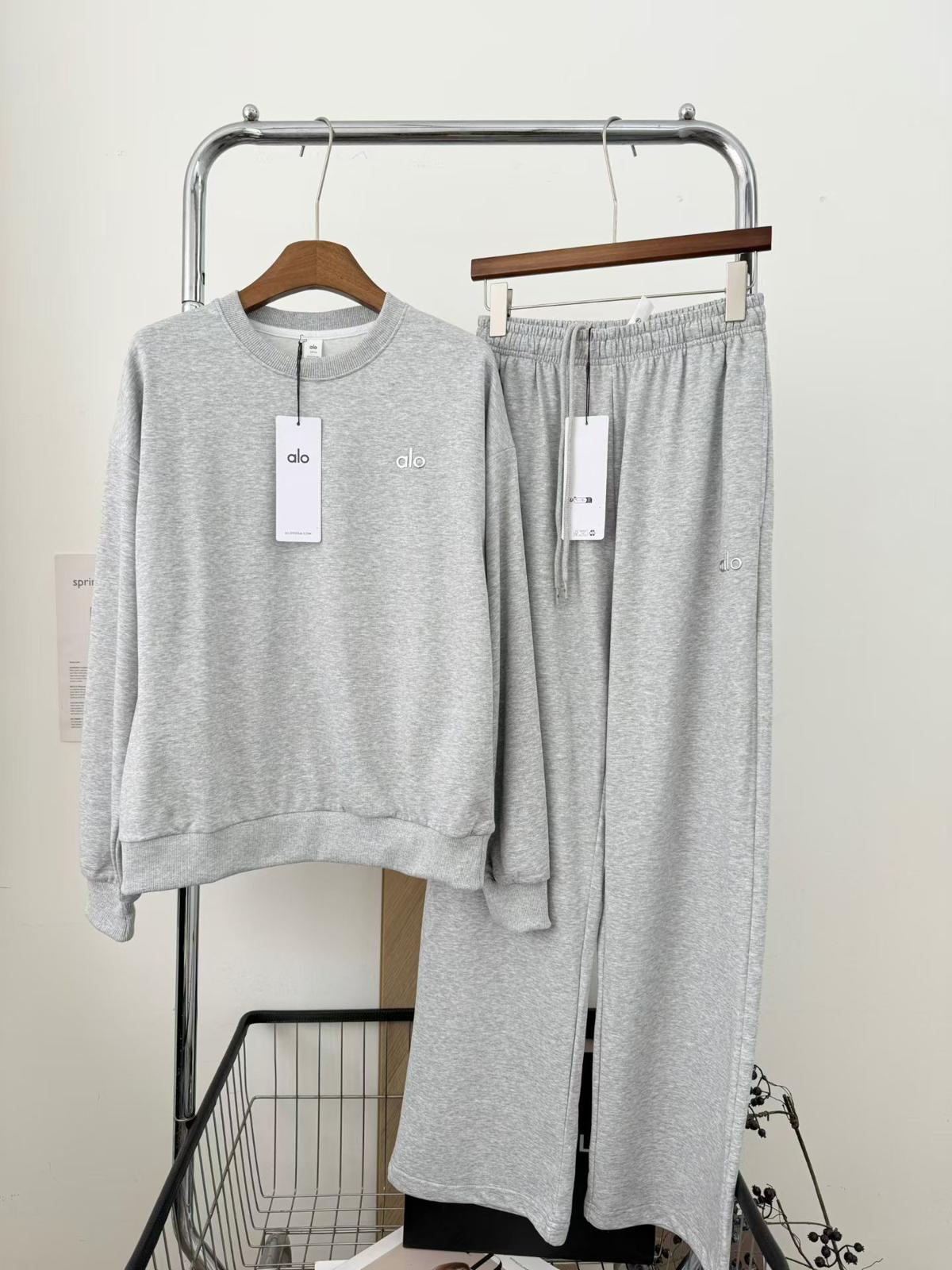 Premium Alo Set Crewneck – Comfort & Style